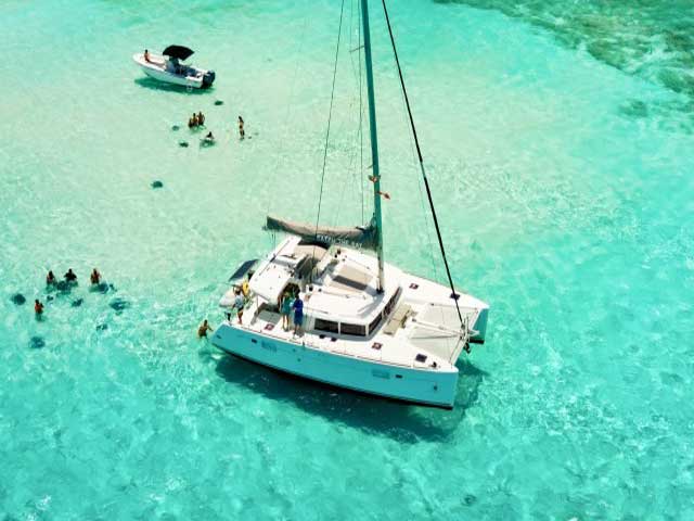 Cayman-yacht-charters-catamaran