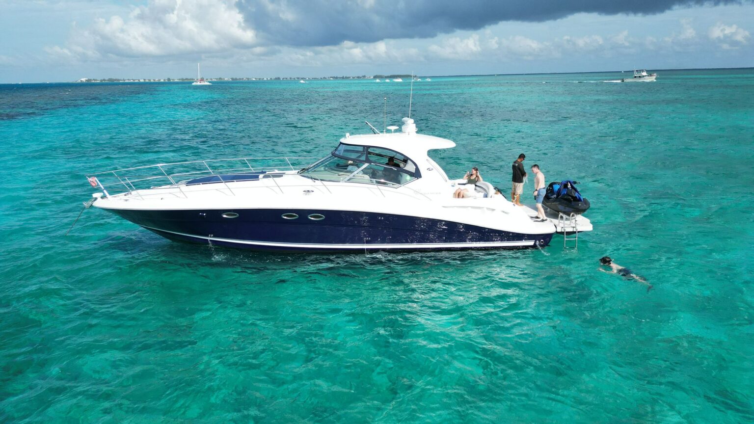 Sea Ray 42 Charter Boat