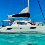 Experience the Caribbean at its best while living in opulence – choose Cayman Yacht Charters