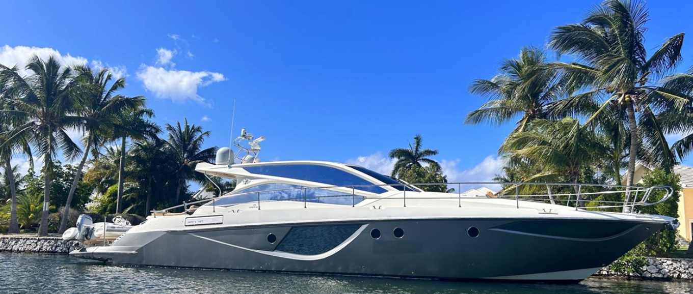 Cranchi 64 Charter in Grand Cayman - starboard view